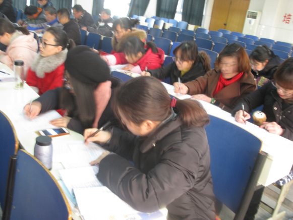 \\Hscjzx\学校照片\2017下\12.18宪法知识讲座\IMG_6102.JPG