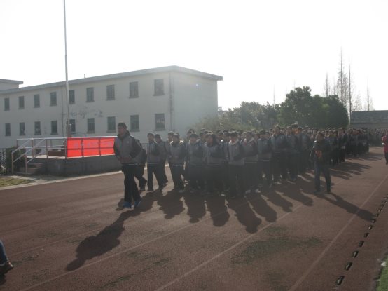 \\Hscjzx\学校照片\2017下\12.25冬季长跑启动\IMG_6132.JPG
