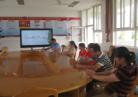 \\Hscjzx\学校照片\2018上\6.7食堂中考会\IMG_7289.JPG