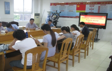 \\Hscjzx\学校照片\2018上\20180627党员学习会\IMG_7394.JPG