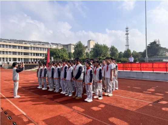 八4