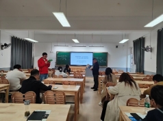 餐厅里的人们

AI 生成的内容可能不正确。