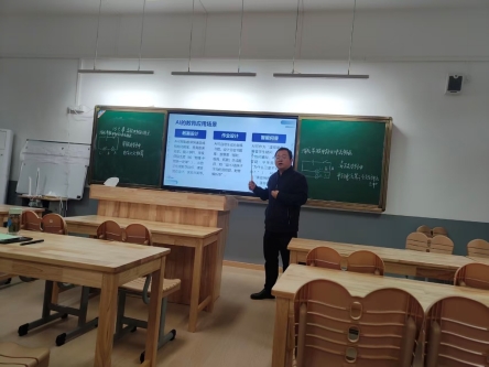 图片包含 室内, 桌子, 男人, 房间

AI 生成的内容可能不正确。